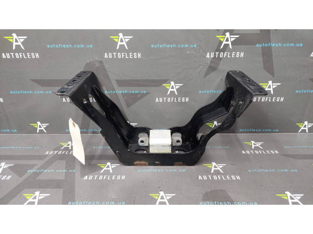 Кронштейн АКПП/ подушка АКПП A6392400100, A6392420713 Mercedes Viano Vito W639 бу